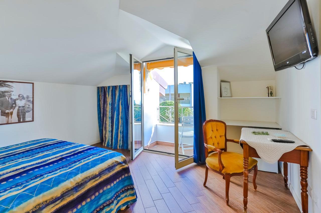 Casa Di Rossana Bed&Breakfast Sanremo Exteriör bild