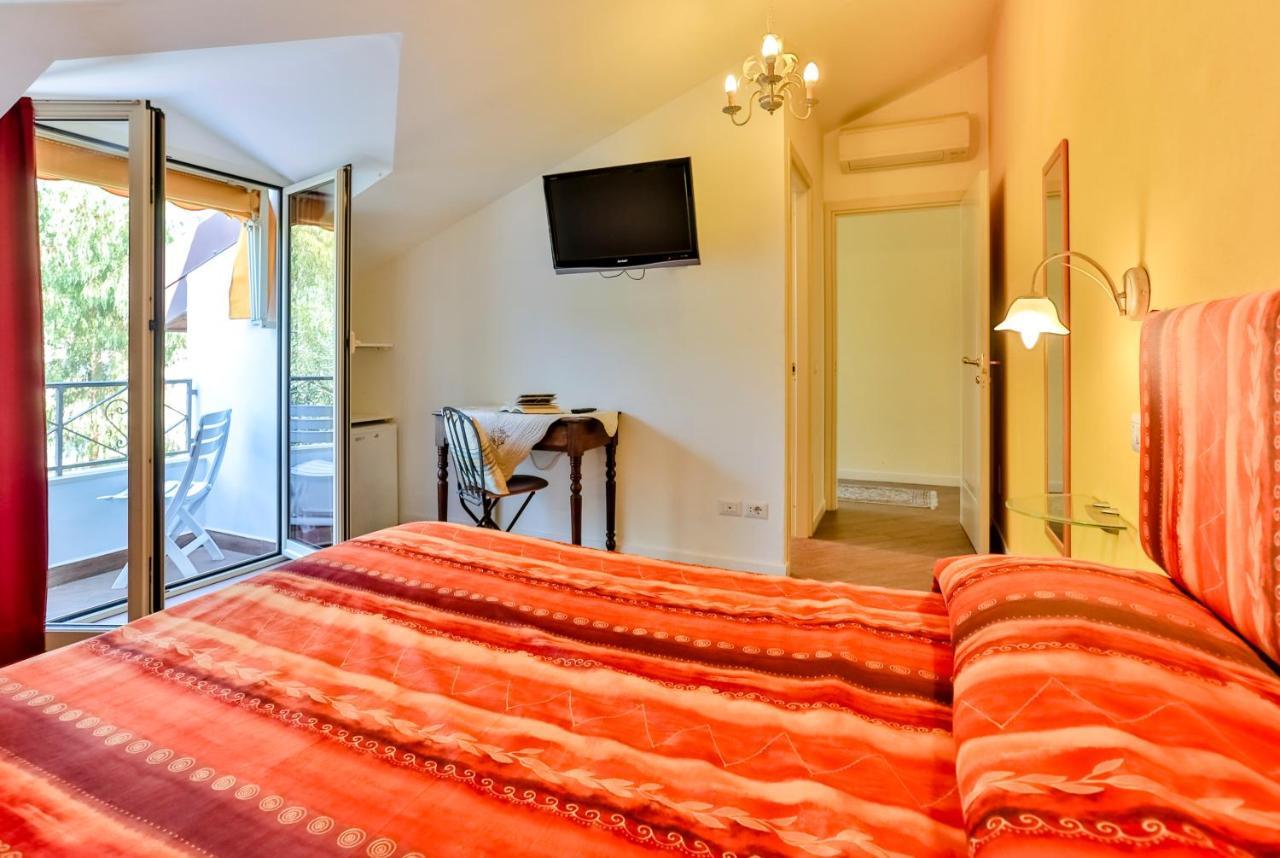 Casa Di Rossana Bed&Breakfast Sanremo Exteriör bild