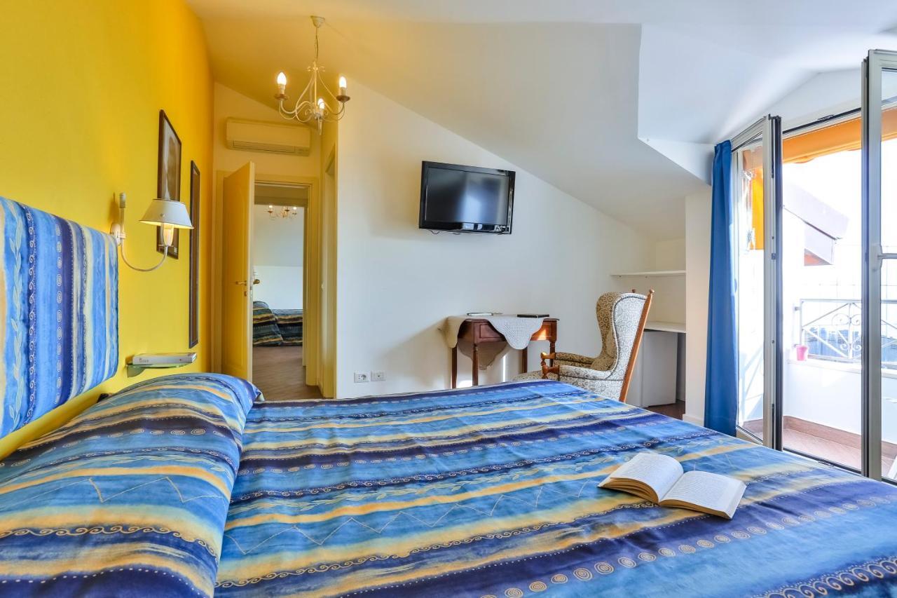 Casa Di Rossana Bed&Breakfast Sanremo Rum bild